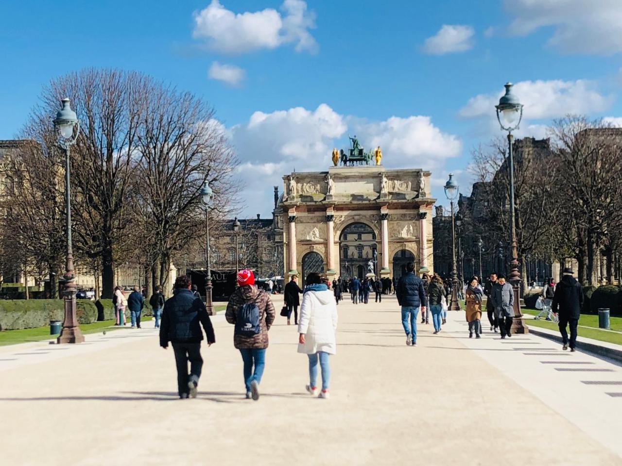 Arc De Triomphe - Foch Palace Párizs Kültér fotó
